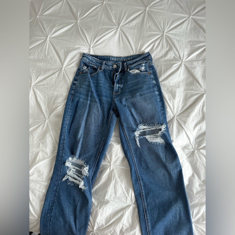 American eagle mom jeans